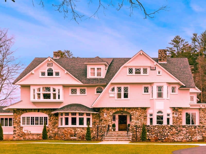 Hartness House Inn in Springfield, Vermont, historic inn with unique underground tunnels.