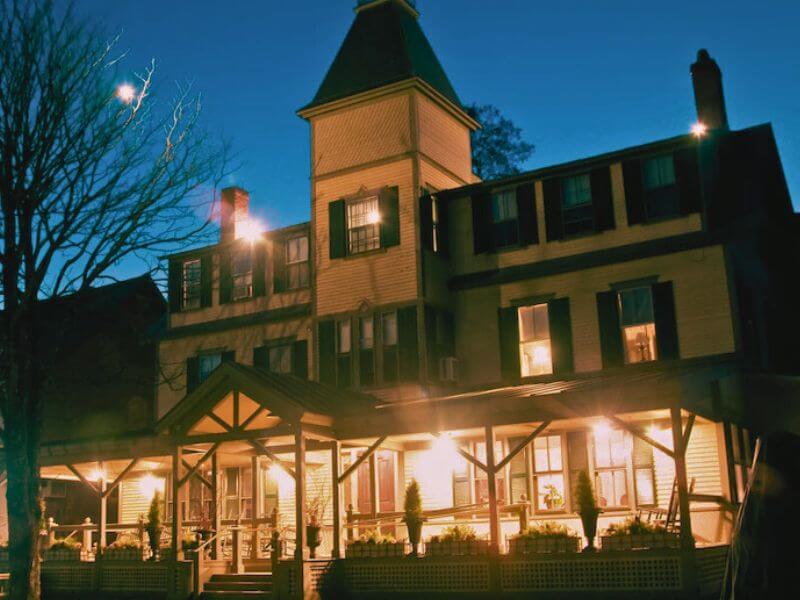 Haunted Norwich Inn one of the most haunted places in Vermont.